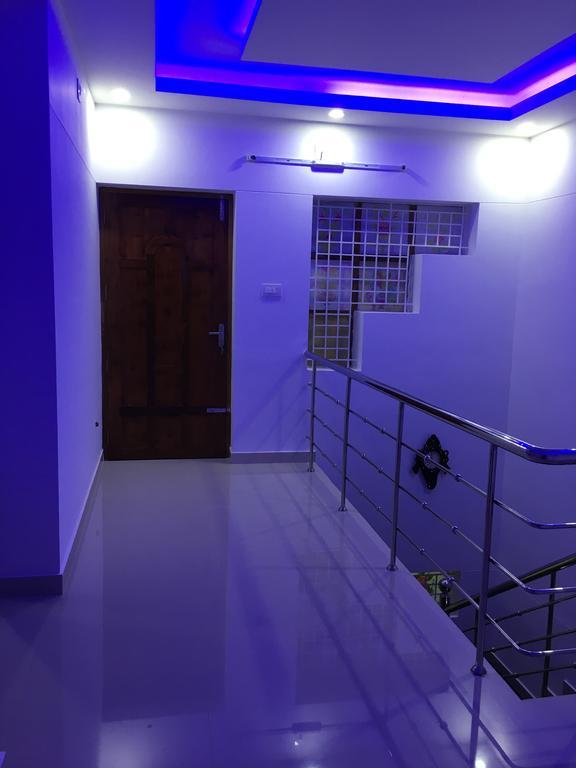 Rams Guest House Near Lulu Mall Thiruvananthapuram ภายนอก รูปภาพ
