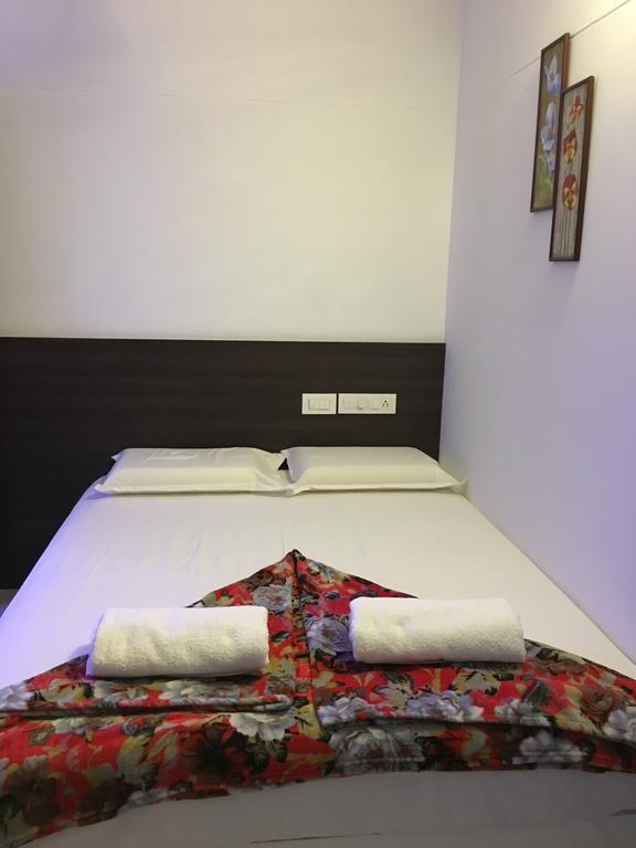 Rams Guest House Near Lulu Mall Thiruvananthapuram ภายนอก รูปภาพ