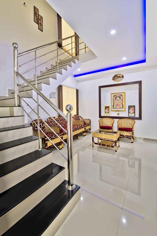 Rams Guest House Near Lulu Mall Thiruvananthapuram ภายนอก รูปภาพ