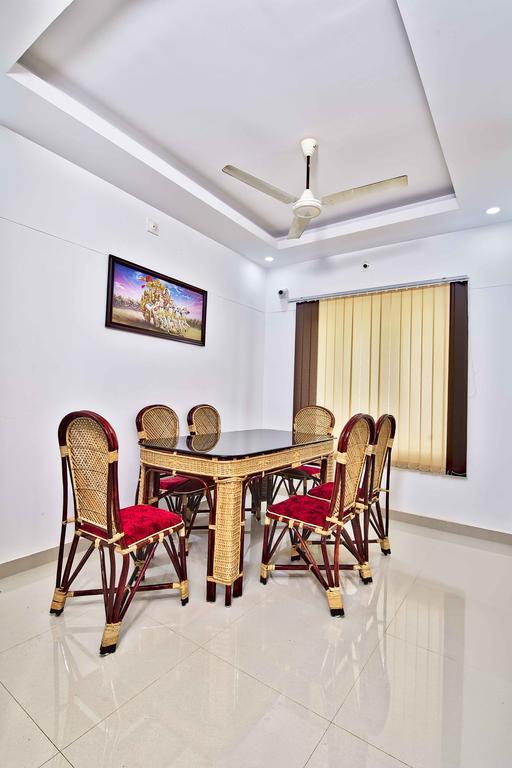 Rams Guest House Near Lulu Mall Thiruvananthapuram ภายนอก รูปภาพ